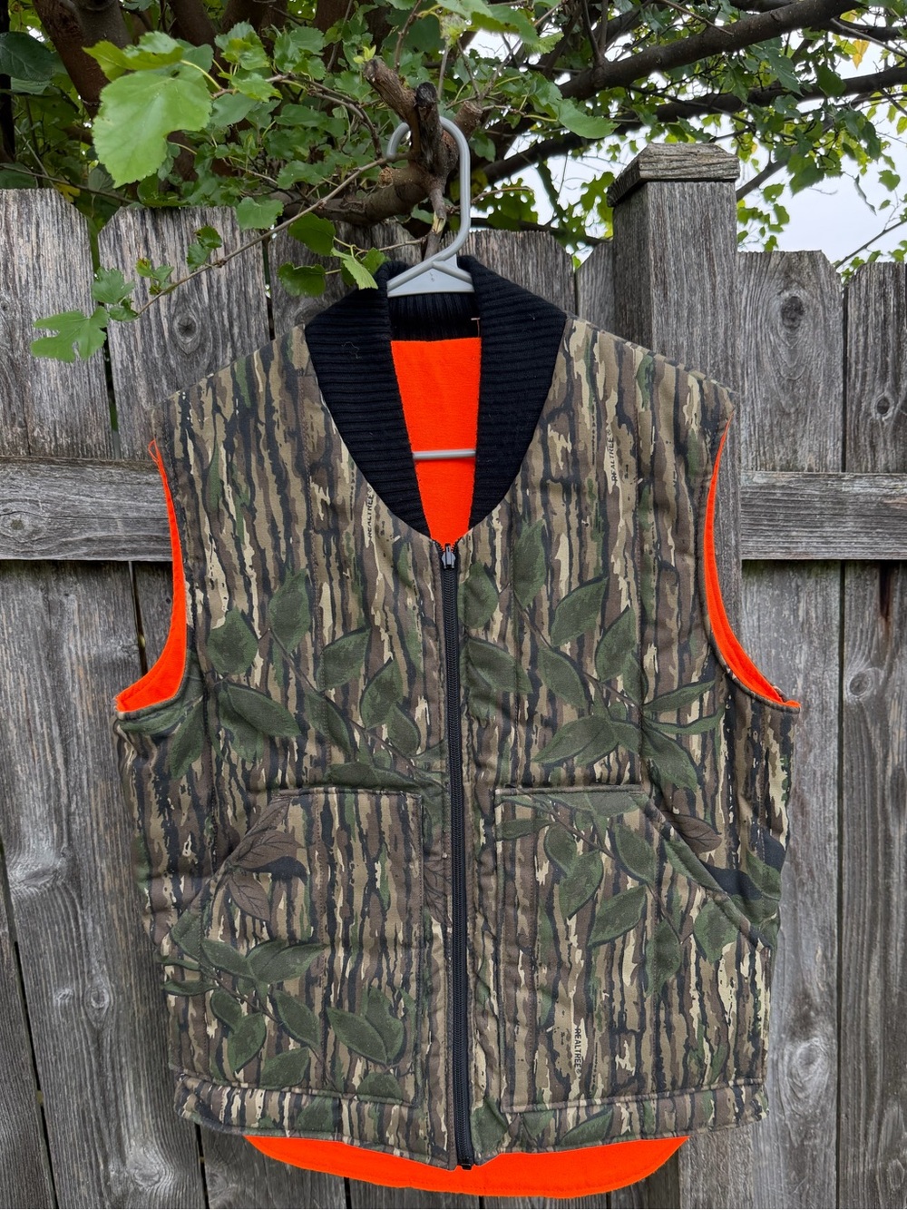 Vintage Walls Camo Reversible Puffer Vest